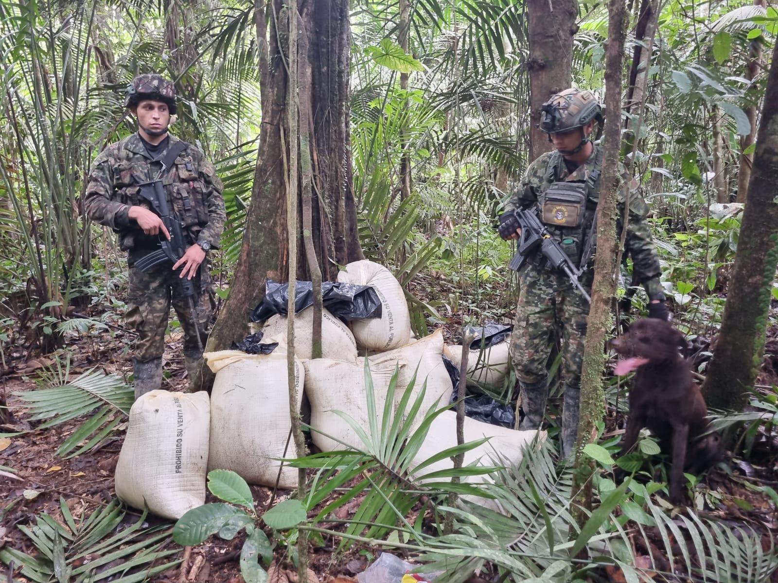 El material fue retirado y destruido de forma controlada. Foto Ejercito Colombia.