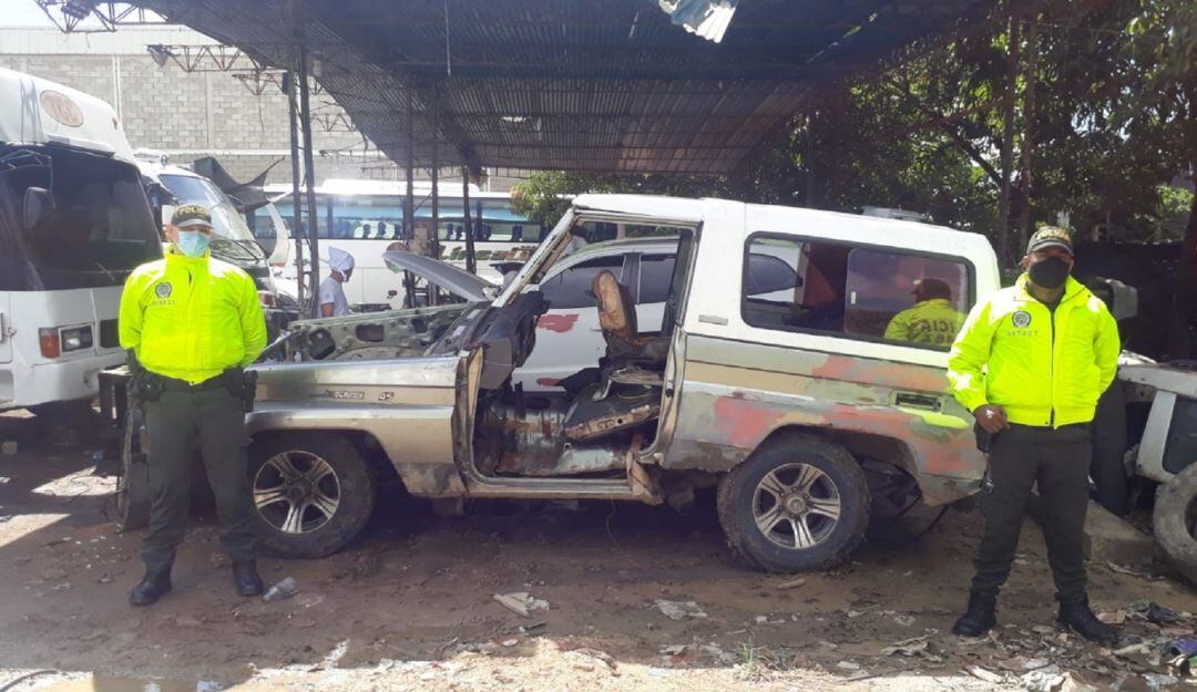 En el procedimiento fue recuperado un vehículo hurtado, capturado un adulto y aprehendido un menor de edad por el delito de receptación