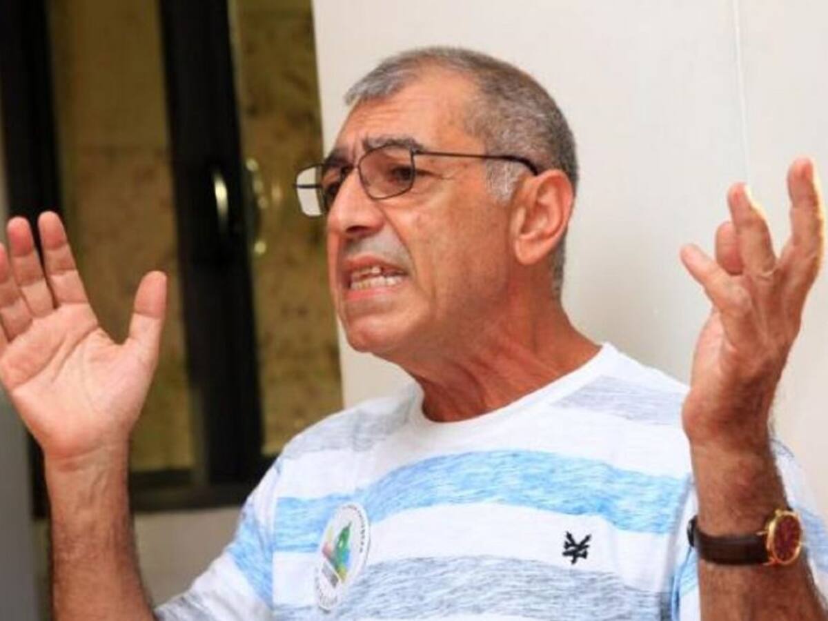 Dau responderá ante Procuraduría por presunto pago de cheques a comunales