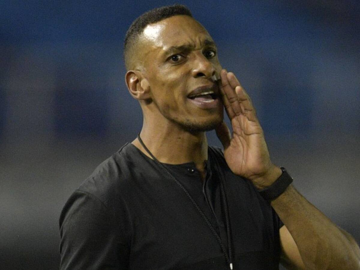 Junior ratifica a Amaranto Perea como técnico para el 2021