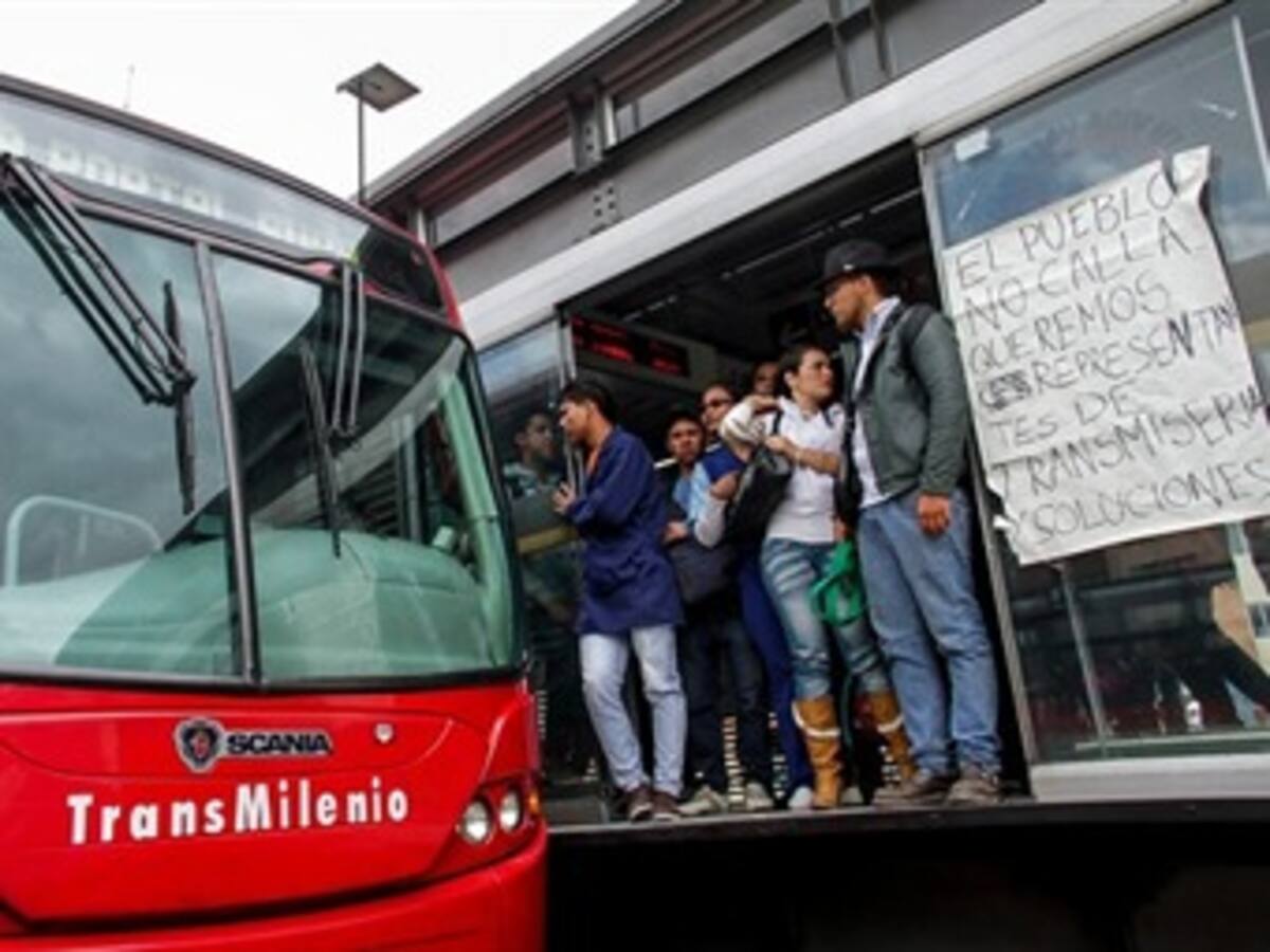 Distrito insiste en que hubo instigadores en disturbios en Transmilenio