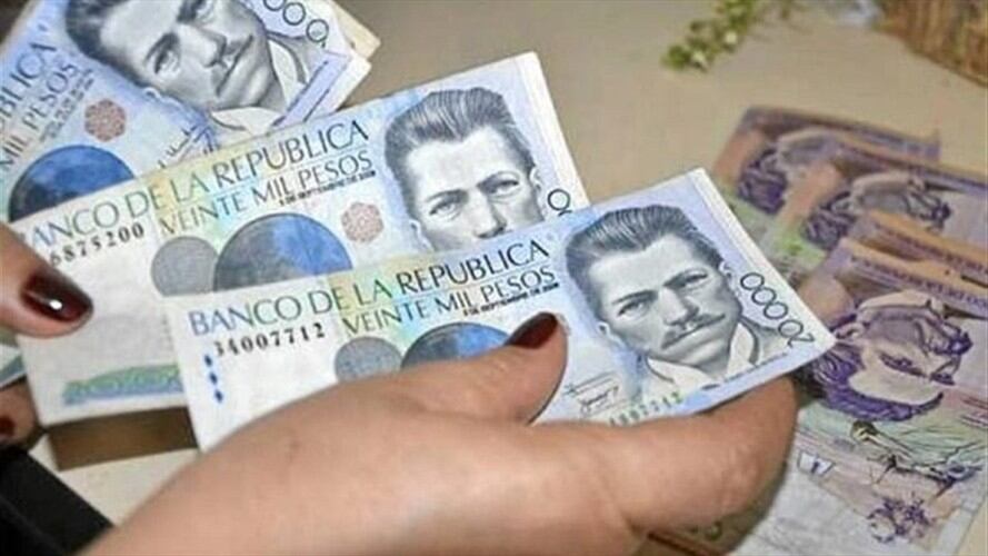Propuestas de incremento para el salario mínimo divididas por parte de gremios económicos. Foto: Colprensa