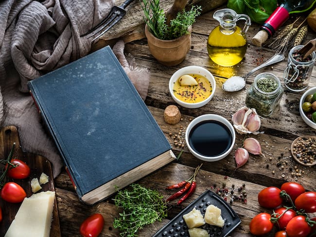 Las obras presentadas deben estar previamente registradas en Derechos de Autor.