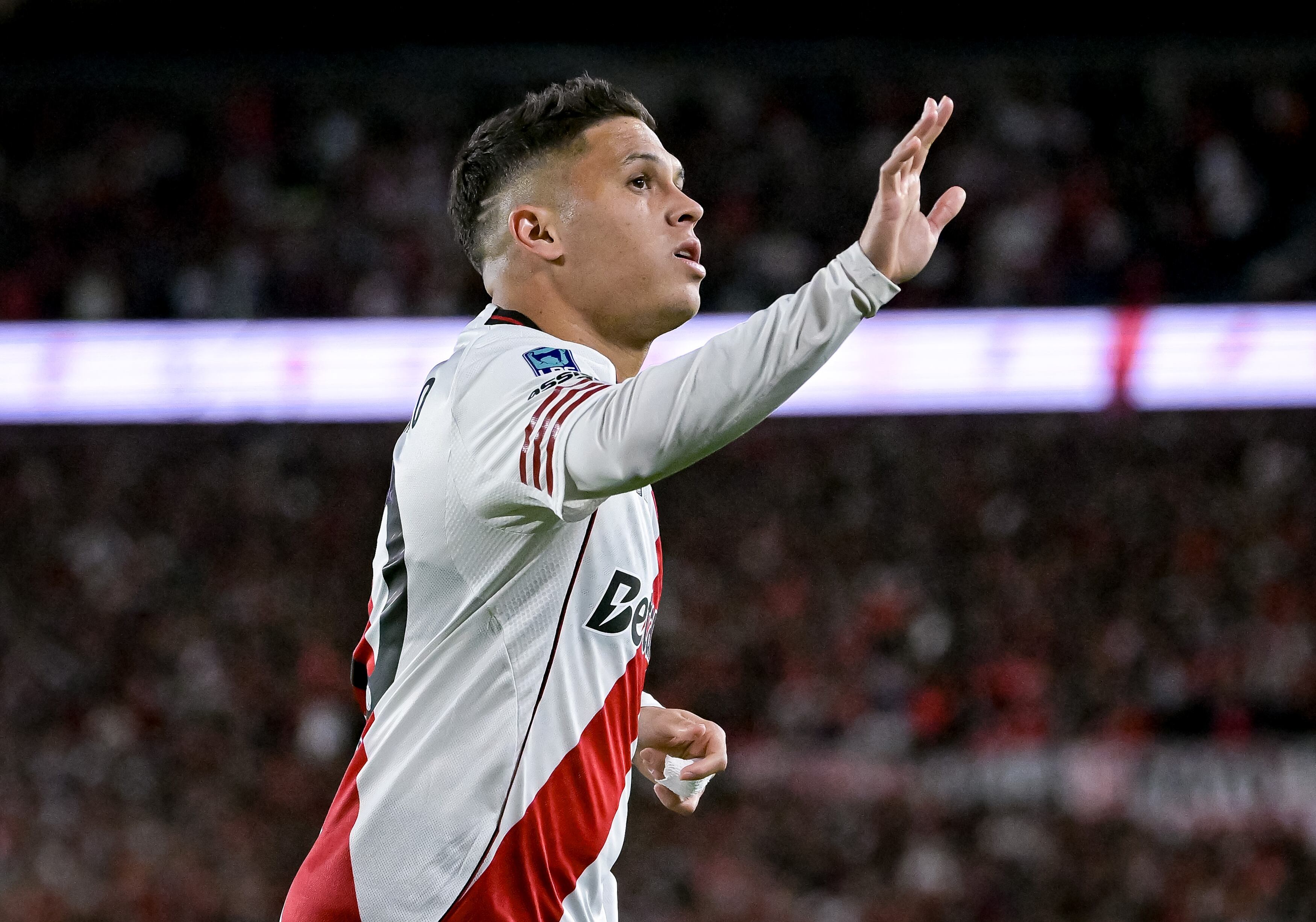 Juan Fernando Quintero durante uno de sus últimos partidos con River Plate. (Photo by Marcelo Endelli/Getty Images)