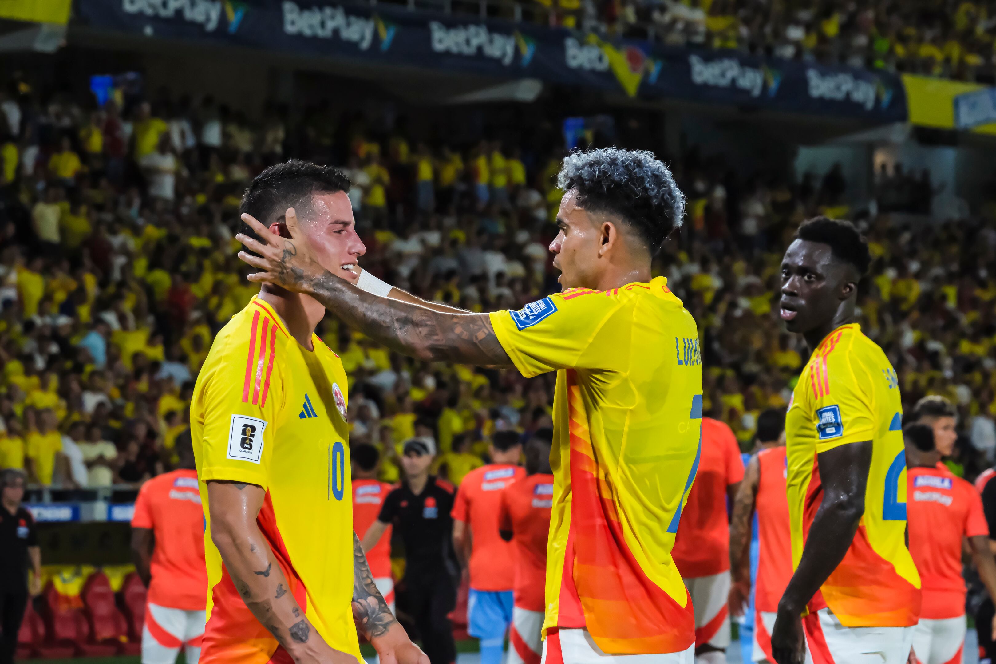 James Rodriguez y Luis Díaz jugadores de la Selección Colombia en las Eliminatorias Sudamericanas al Mundial del 2026 / Getty Images