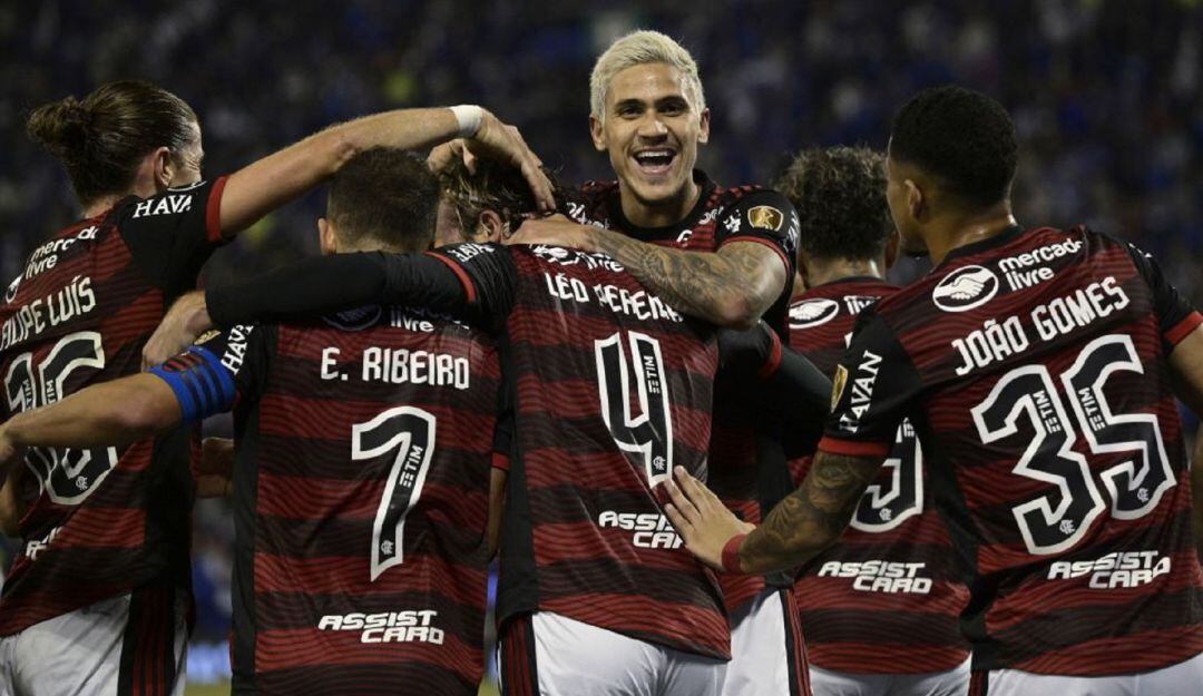 Flamengo goleó 0-4 a Vélez en las semifinales ida de la Copa Libertadores