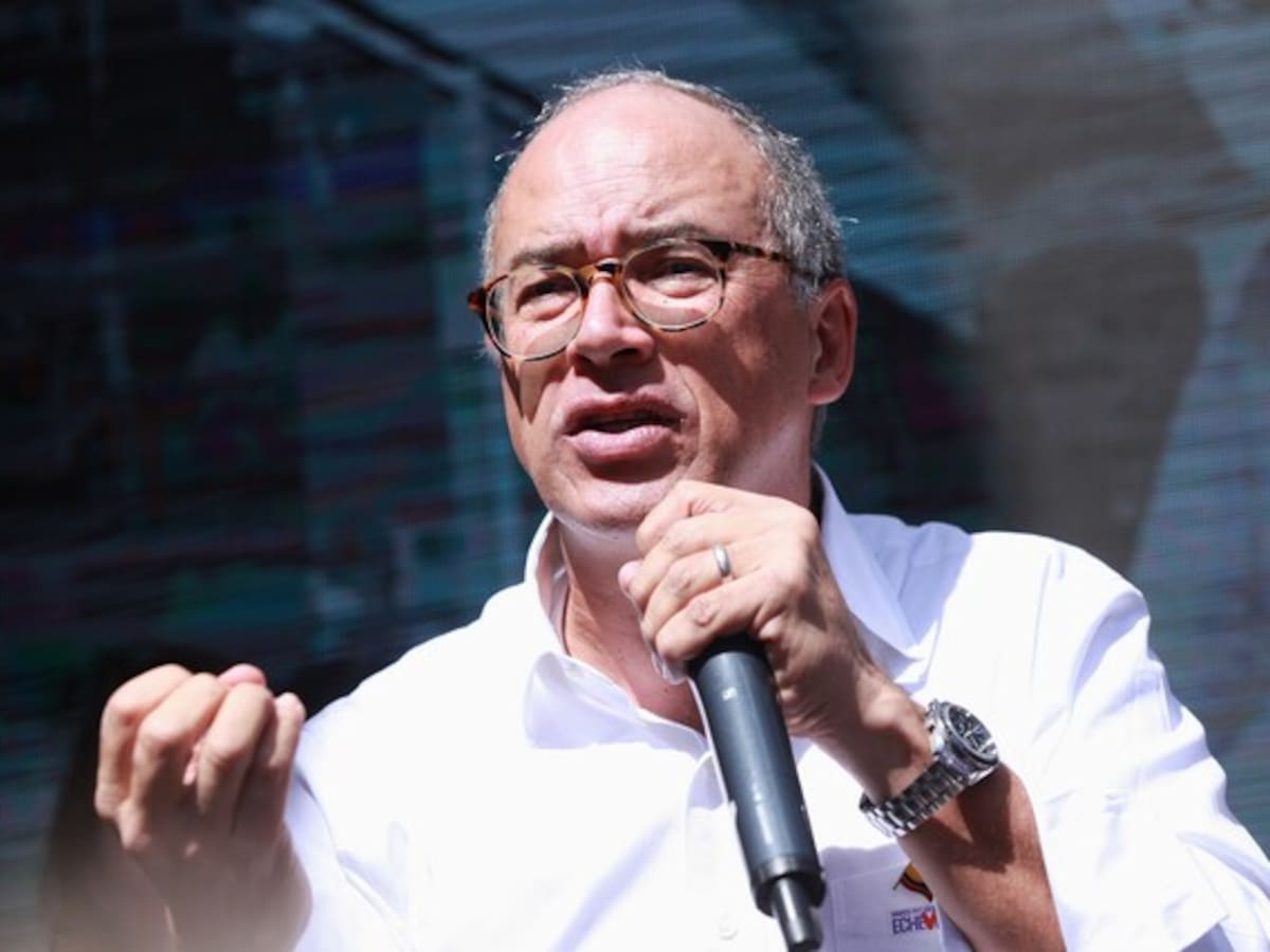 Juan Carlos Echeverry es el nuevo presidente del Banco de Bogotá, tras salida de César Prado