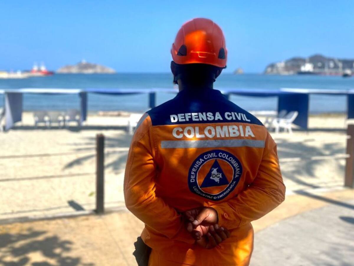 Defensa Civil realiza jornadas de prevención a bañistas en Santa Marta