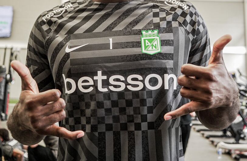 La camiseta de Nacional con su nuevo patrocinador principal / Twitter: @nacionaloficial.