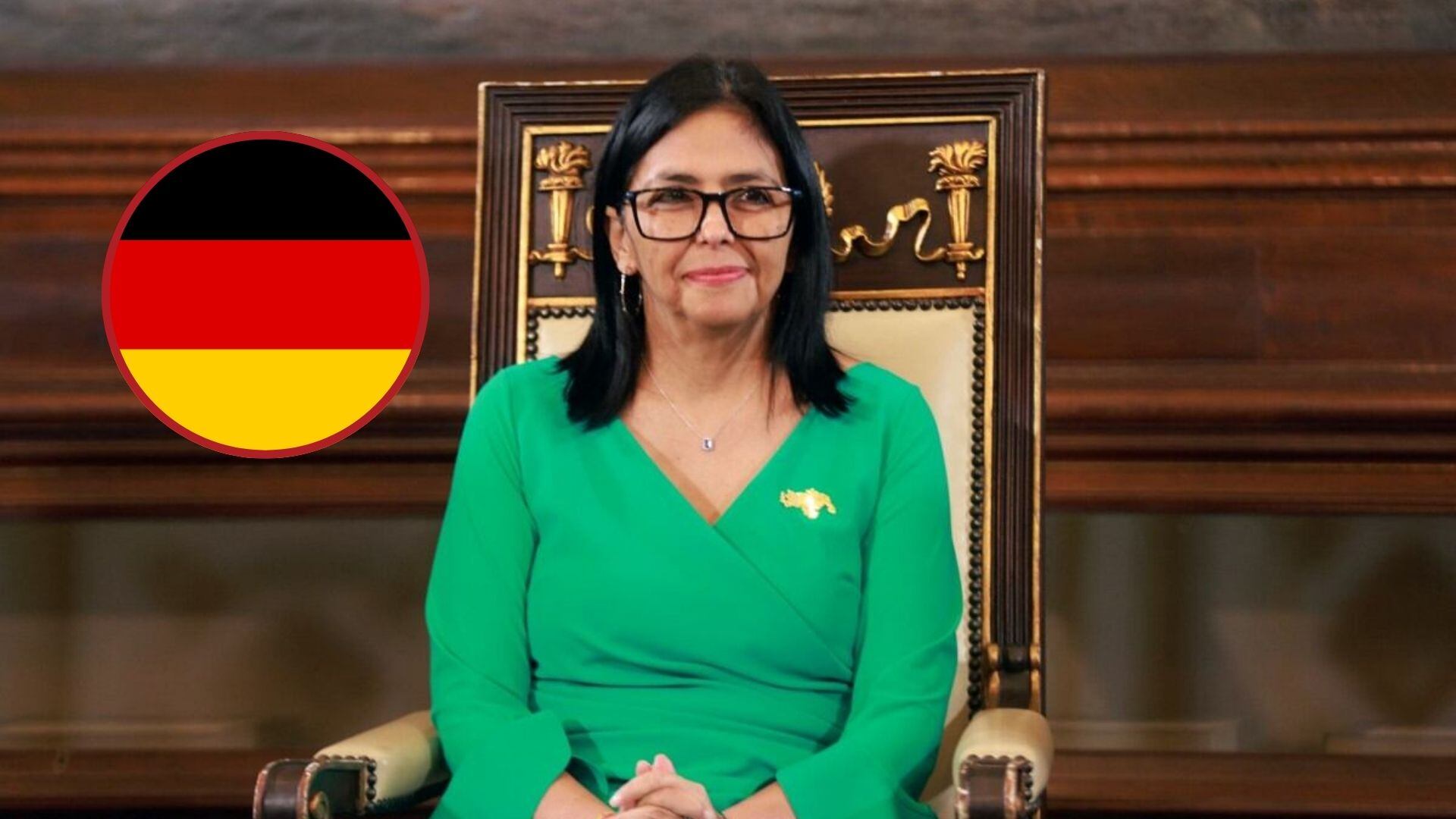 Delcy Rodríguez durante su juramentación como presidenta interina de Venezuela y bandera de Alemania. FOTO: Marcelo García / Miraflores press office / AFP