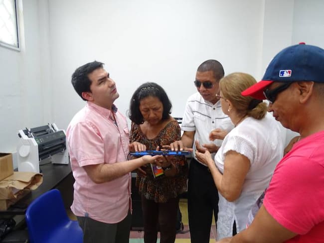 Cartagena habilita sala entrenamiento con sistema braille para estudiantes ciegos