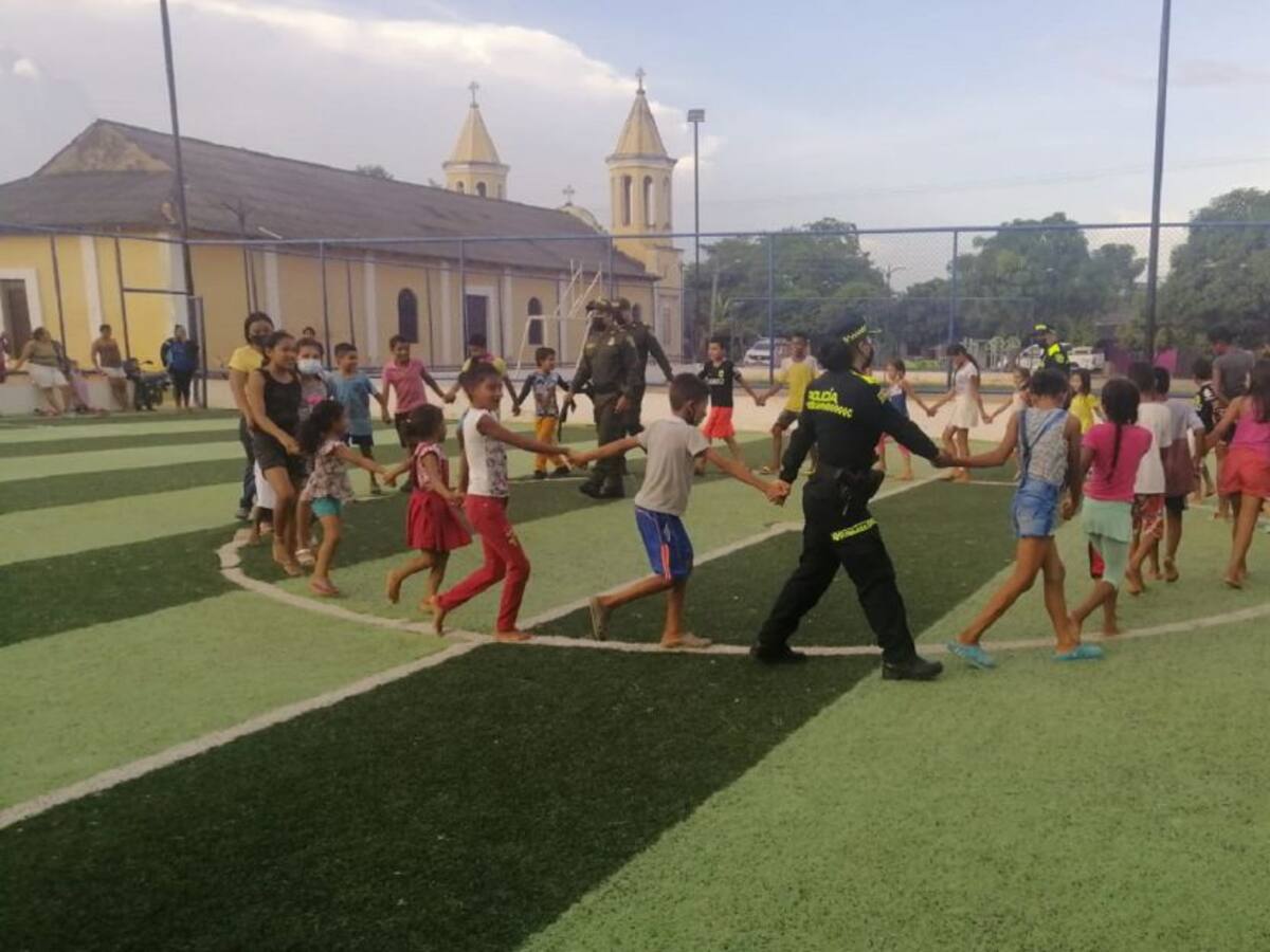 Policía realizó actividades pedagógicas con niños en Mompox