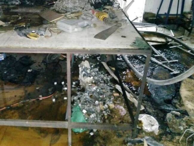 Incendio destruyó fábrica de mesas de planchar en el sur de Cartagena
