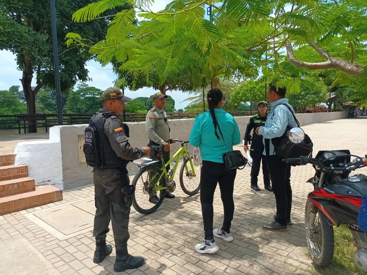 Gaula realizó jornada de prevención a comerciantes y hoteleros en el Distrito de Mompox