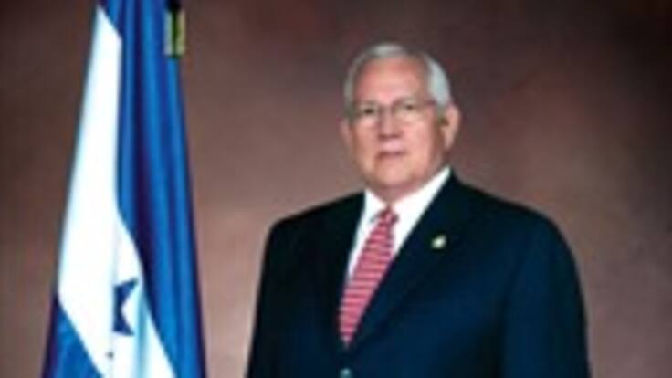 Enrique Ortez es el nuevo Canciller de Honduras, nombrado por el presidente de facto Roberto Micheletti