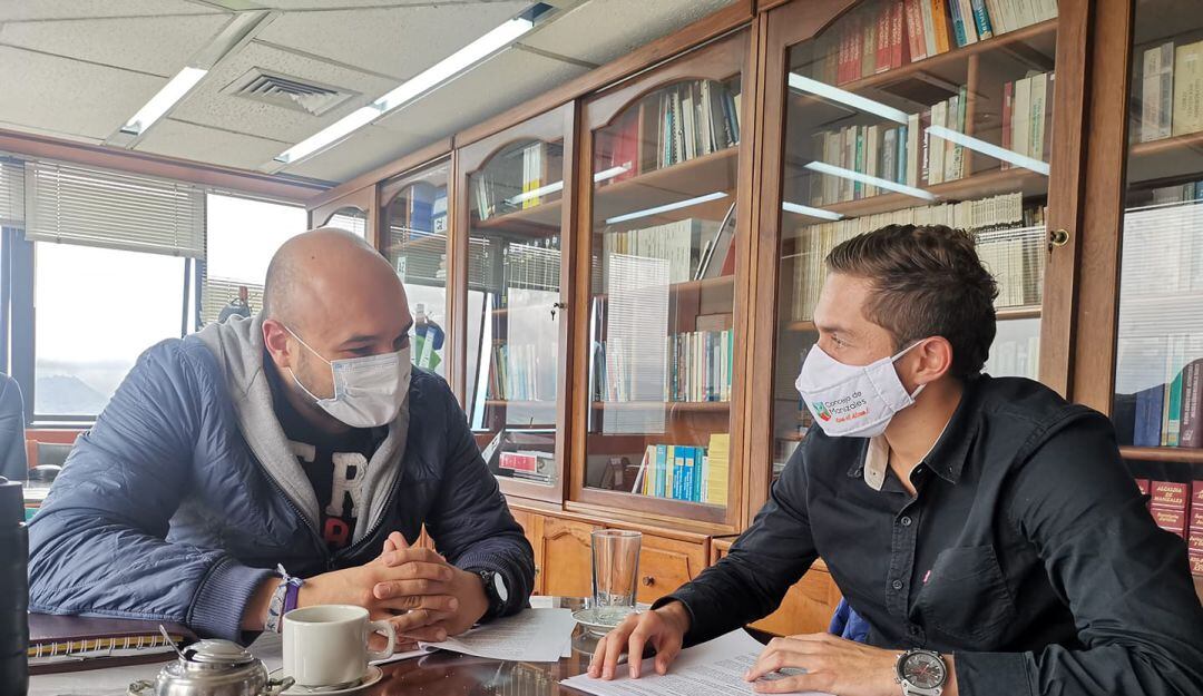 Concejal de Manizales, Diego Tabares con el Secretario Jurídico del Municipio