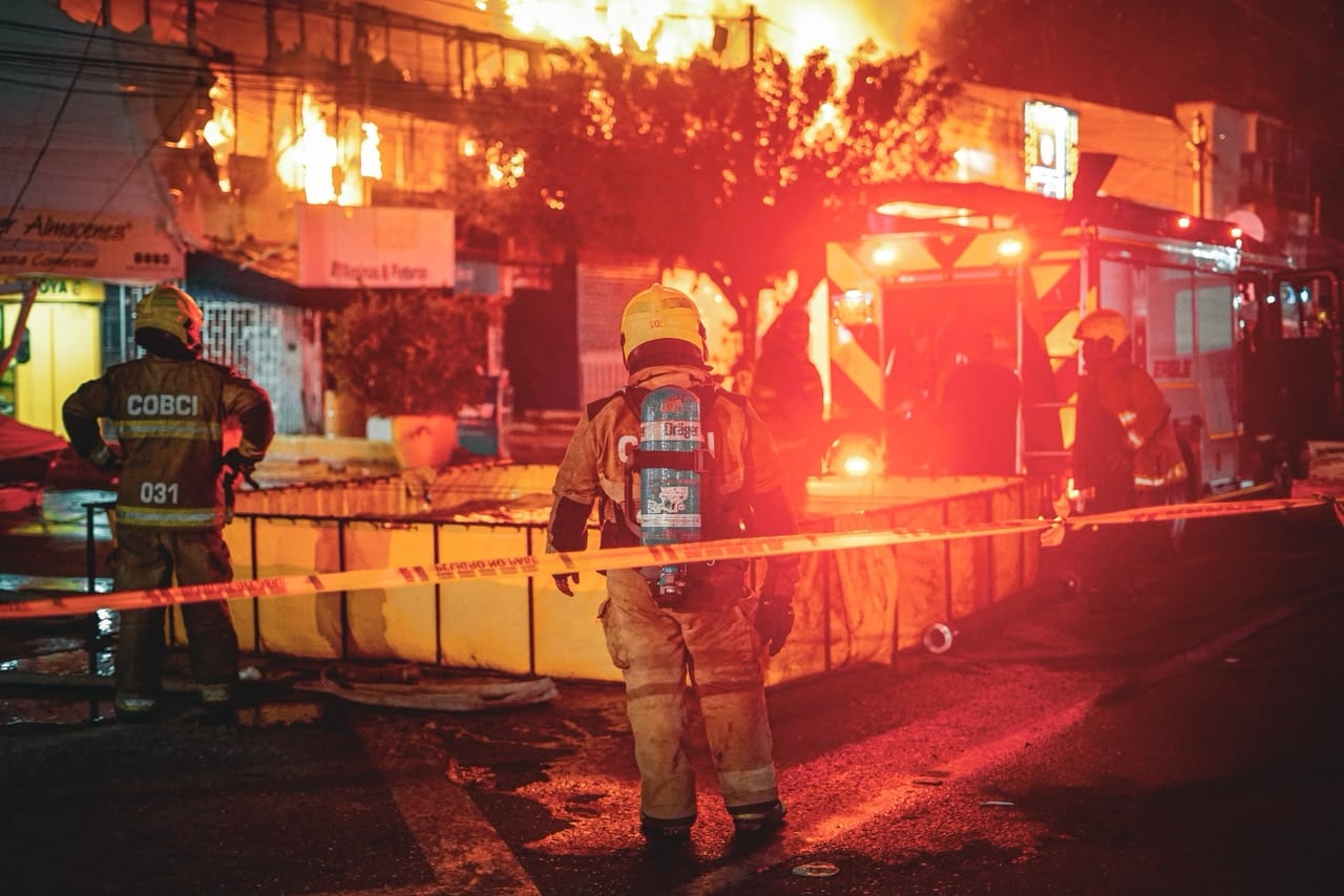 Se controló incendio de grandes proporciones en La Concepción en el sur de Cartagena