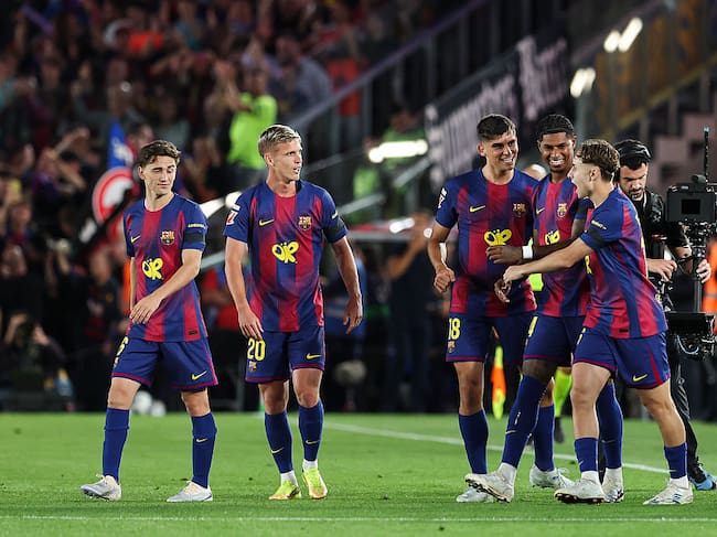 Barcelona celebra uno de sus goles ante Real Madrid / Getty Images