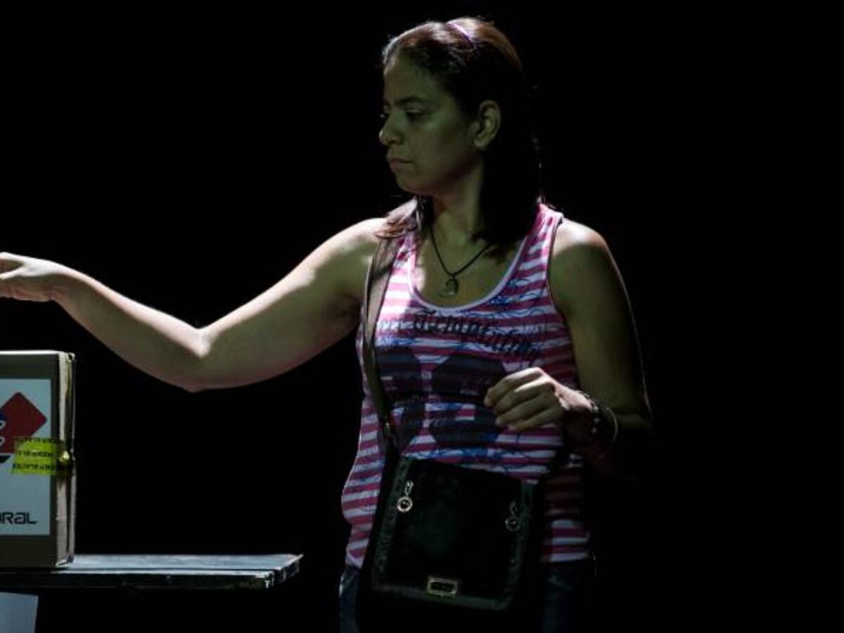 Rector del CNE y oposición denuncian irregularidades en elecciones en Venezuela