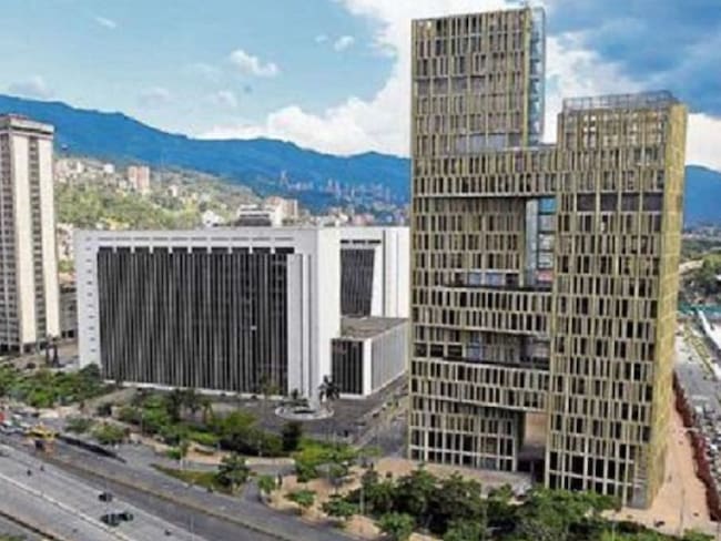 Concejales estudian los puntos del Plan de Desarrollo de Medellín