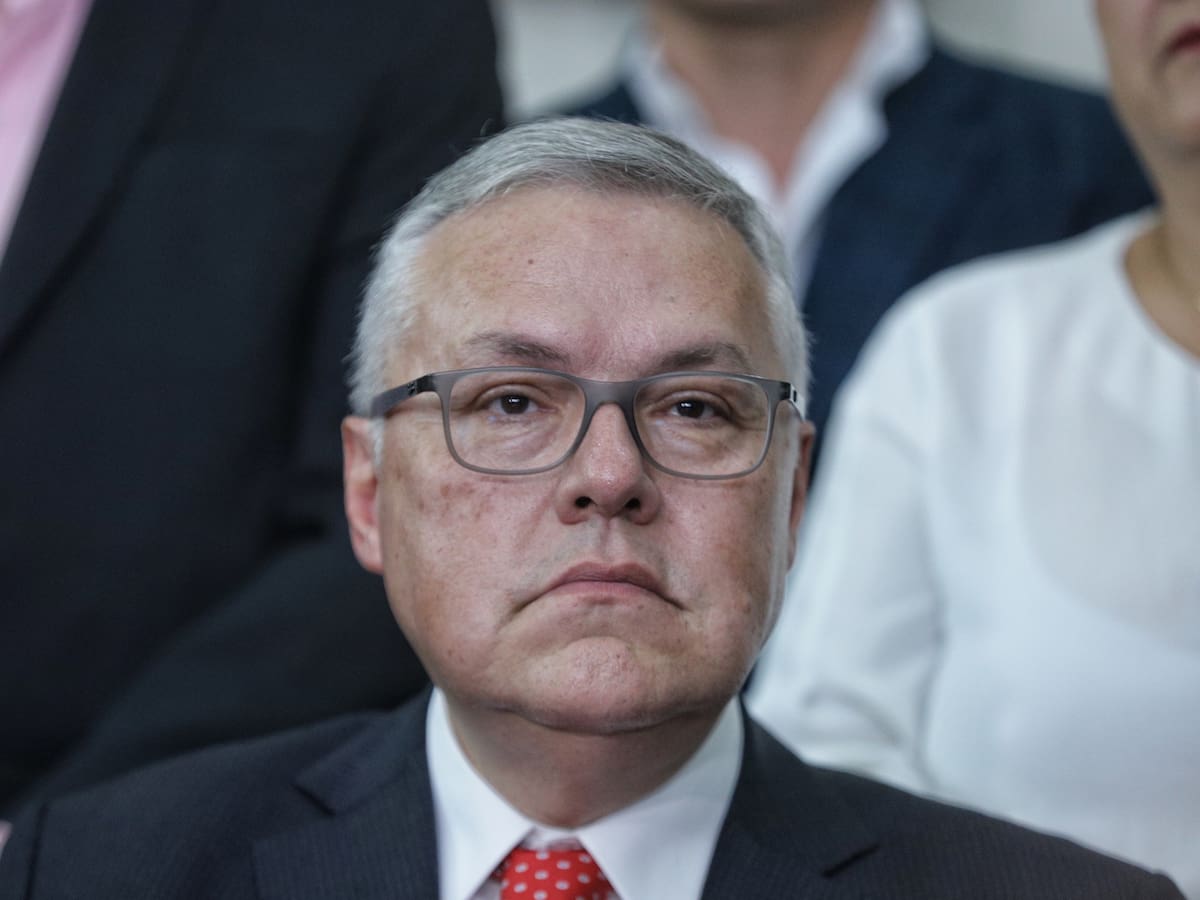 Colombia solo tiene capacidad de recibir algunos presos repatriados del Ecuador: MinJusticia