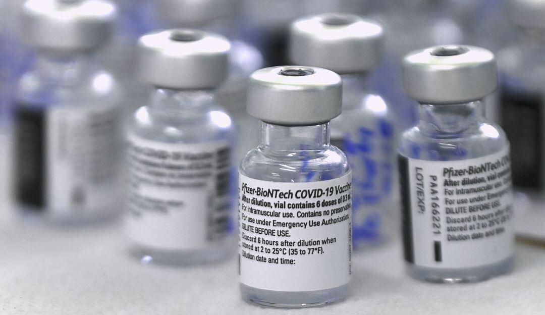 El plan de las farmacéuticas Pfizer y Biontech es entregar al menos 300 millones de dosis en julio.