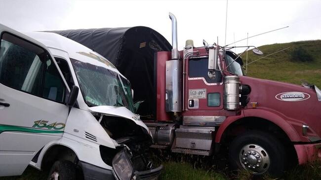 Accidente de tránsito deja siete heridos en vía Tunja – Arcabuco, en Boyacá . Foto: bomberos Tunja