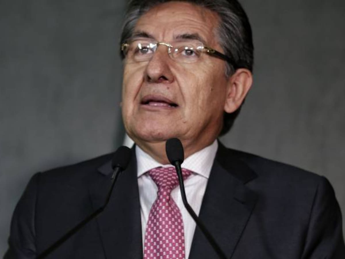 Néstor Humberto Martínez se encuentra en Miami con vicefiscal de EE.UU.