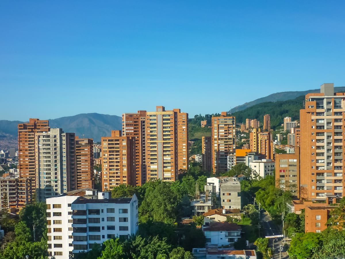 ¿Cuál sería el piso más barato para vivir en un edificio?