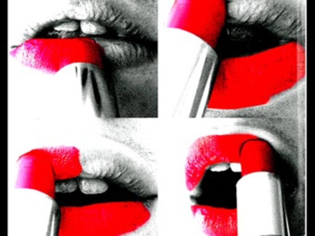 Ante la crisis las mujeres se pintan los labios de rojo, según maquilladora