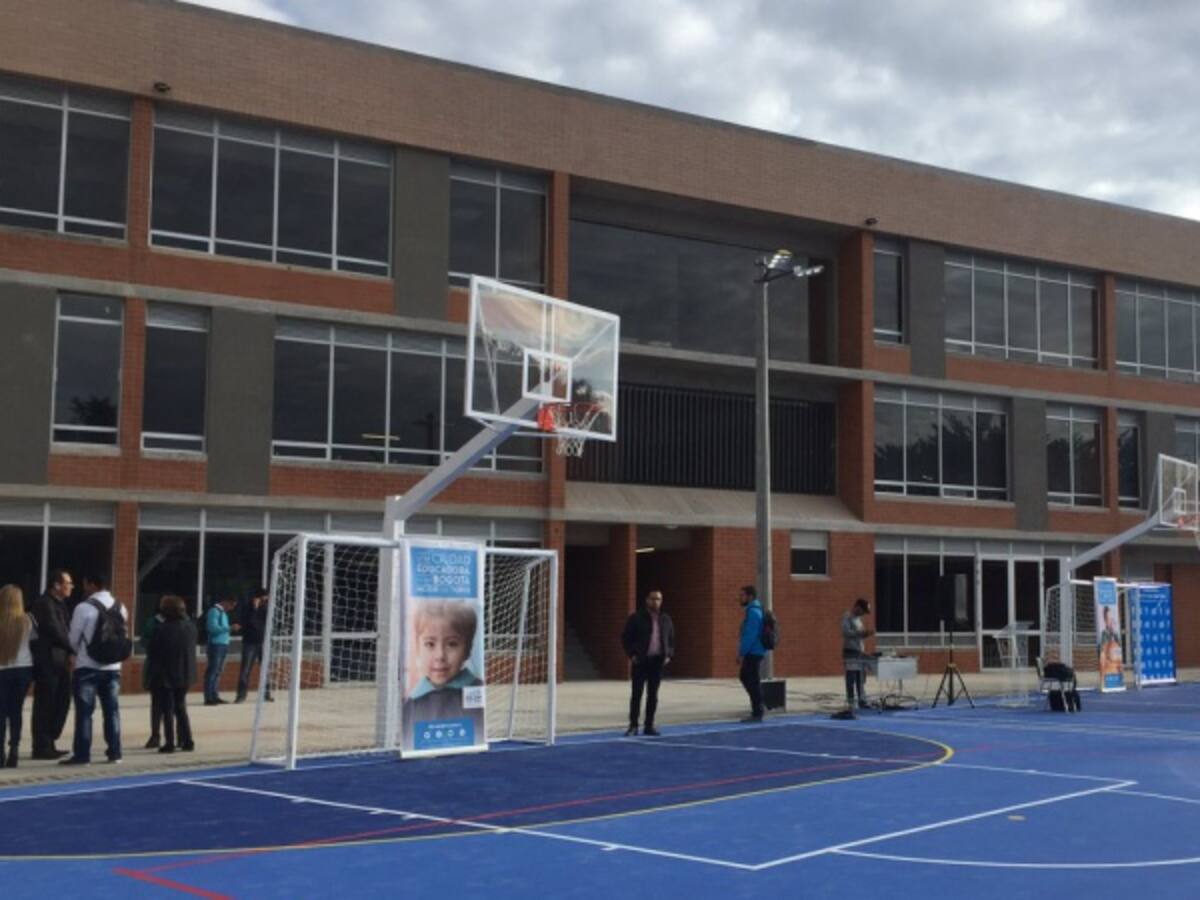 Alcaldía de Bogotá entregó 11 colegios este año