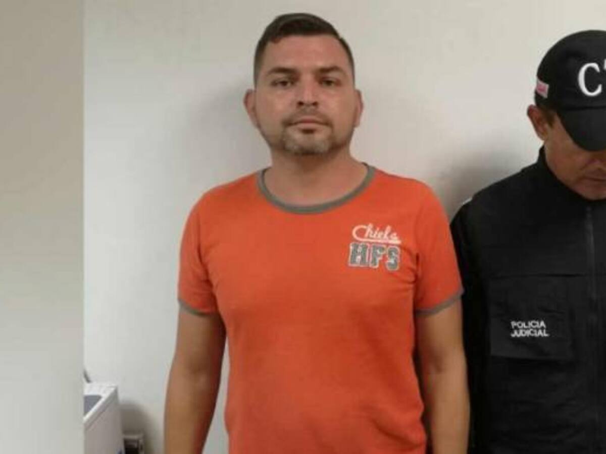 Capturan policía activo por presunto abuso sexual con menor de 14 años