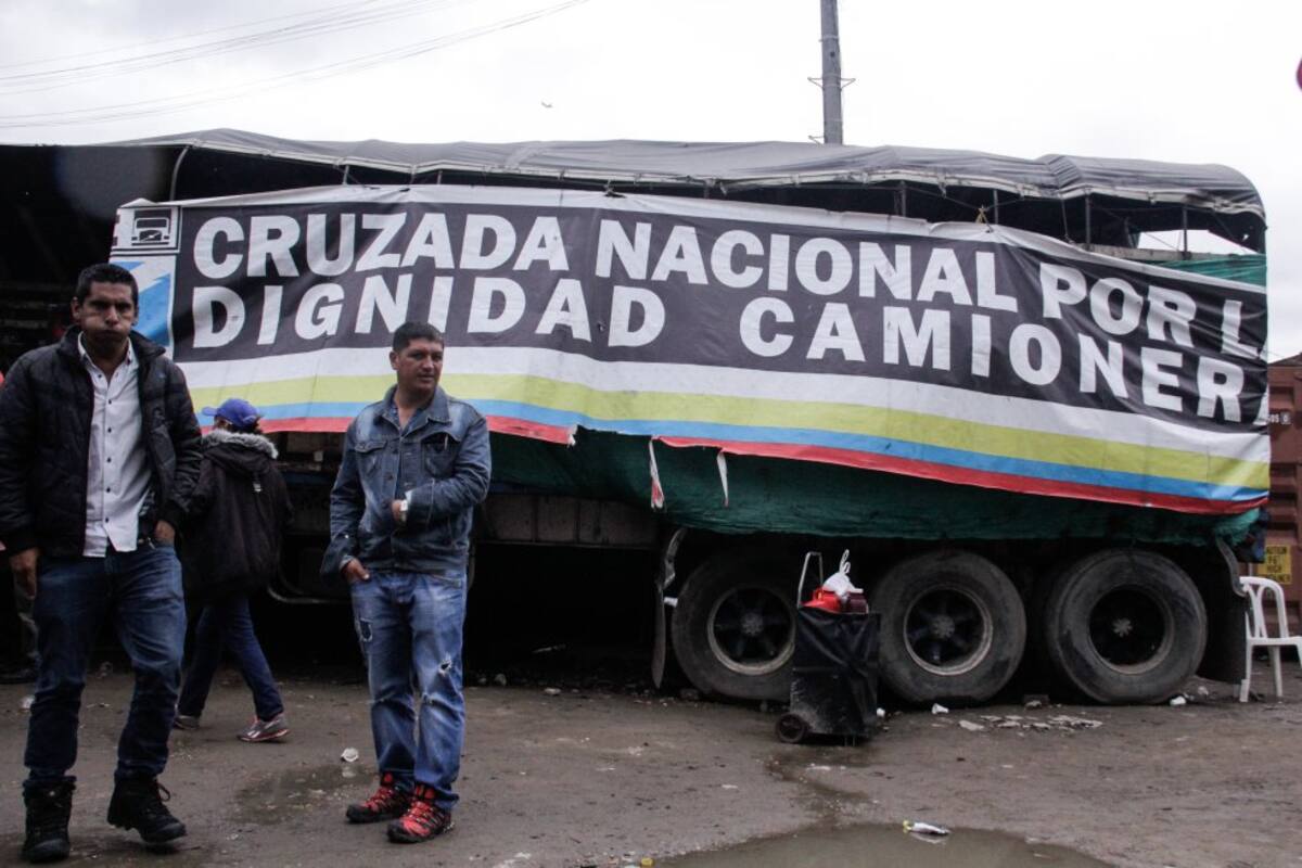 Han sido más de 17 sesiones en las que Gobierno y transportadores se han sentado a debatir el tema y a buscar soluciones para acabar con los principales problemas que aquejan al sector.