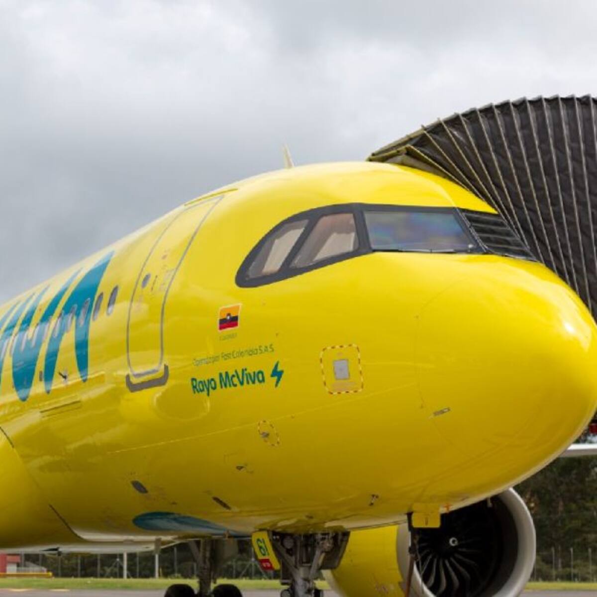 Caos en aeropuertos del país por cancelación de vuelos de Viva Air