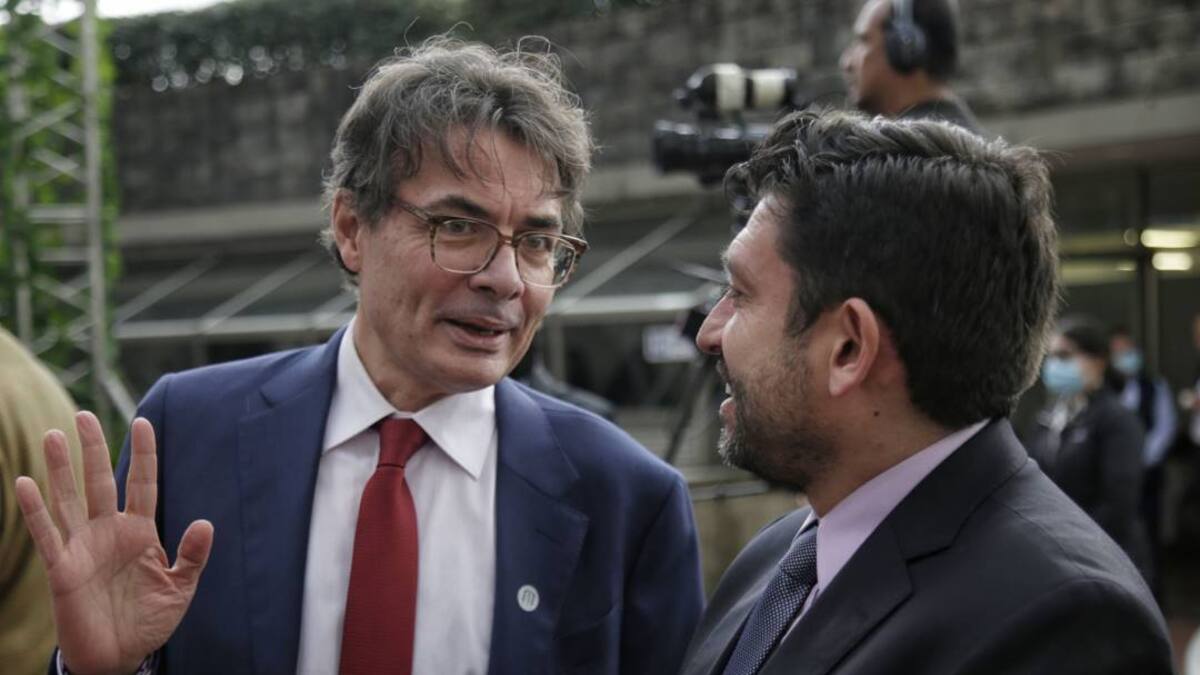 Alejandro Gaviria anuncia su apoyo a la campaña de Gustavo Petro para segunda vuelta
