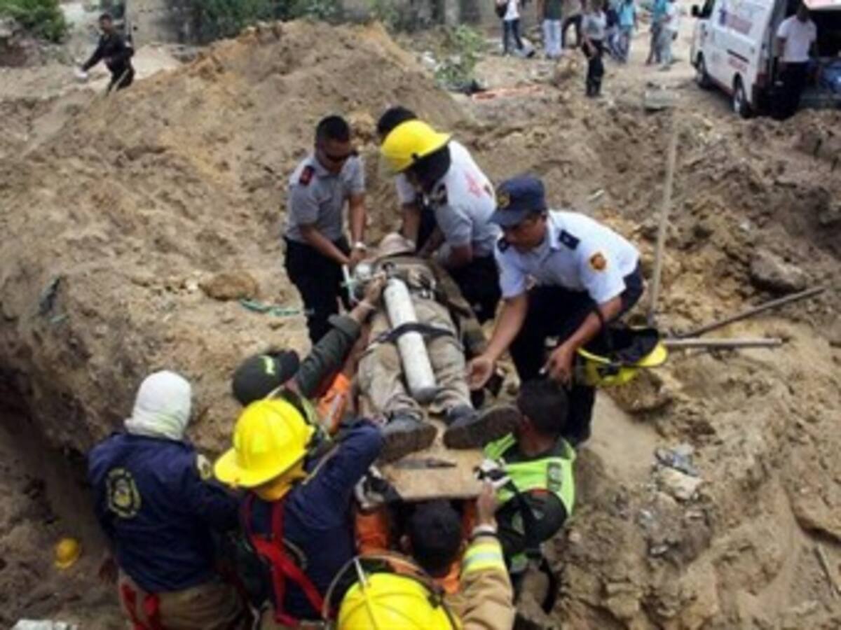 Un muerto y tres desaparecidos por alud en Huila
