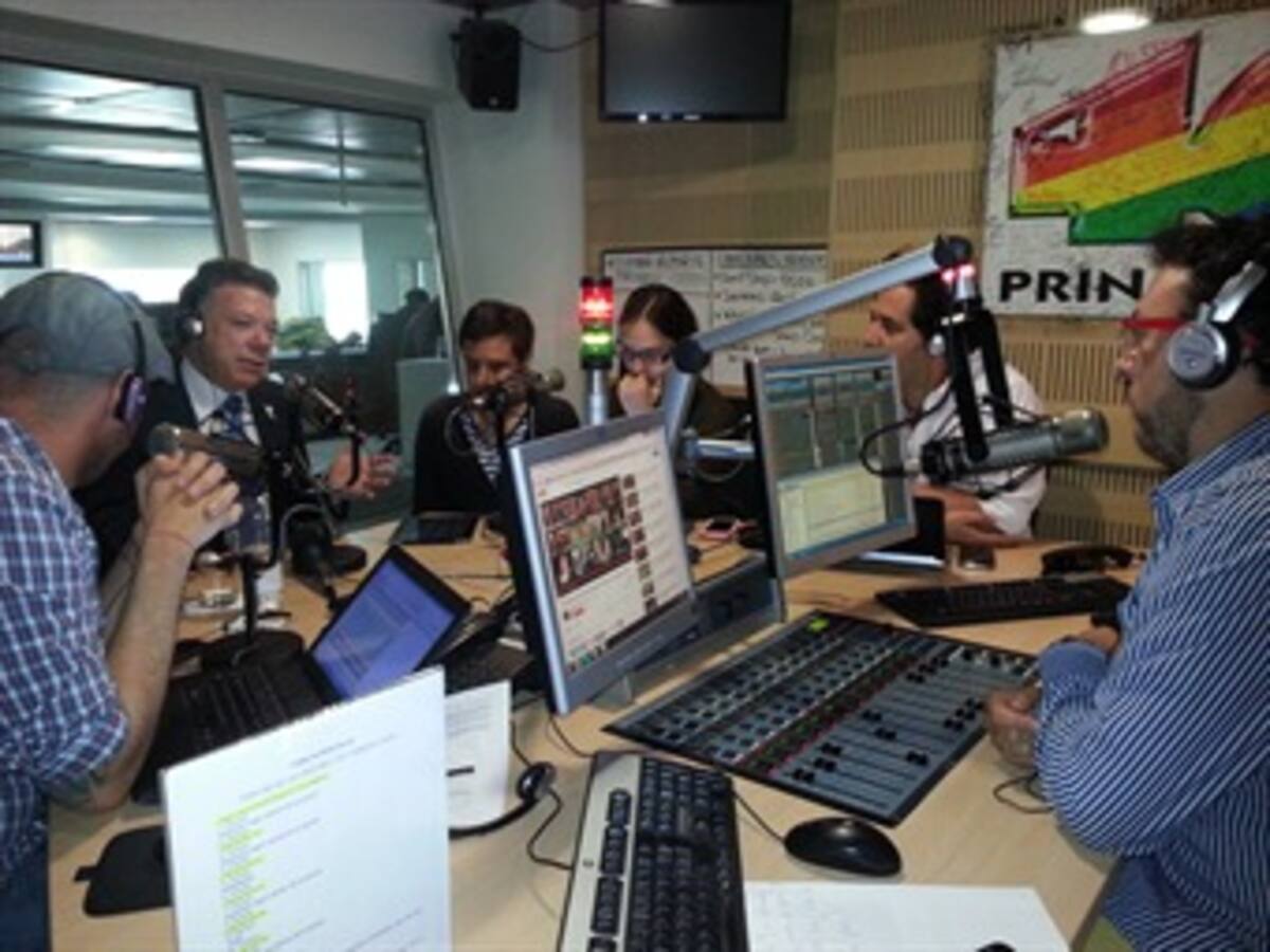 Presidente candidato visitó emisoras musicales de Caracol Radio