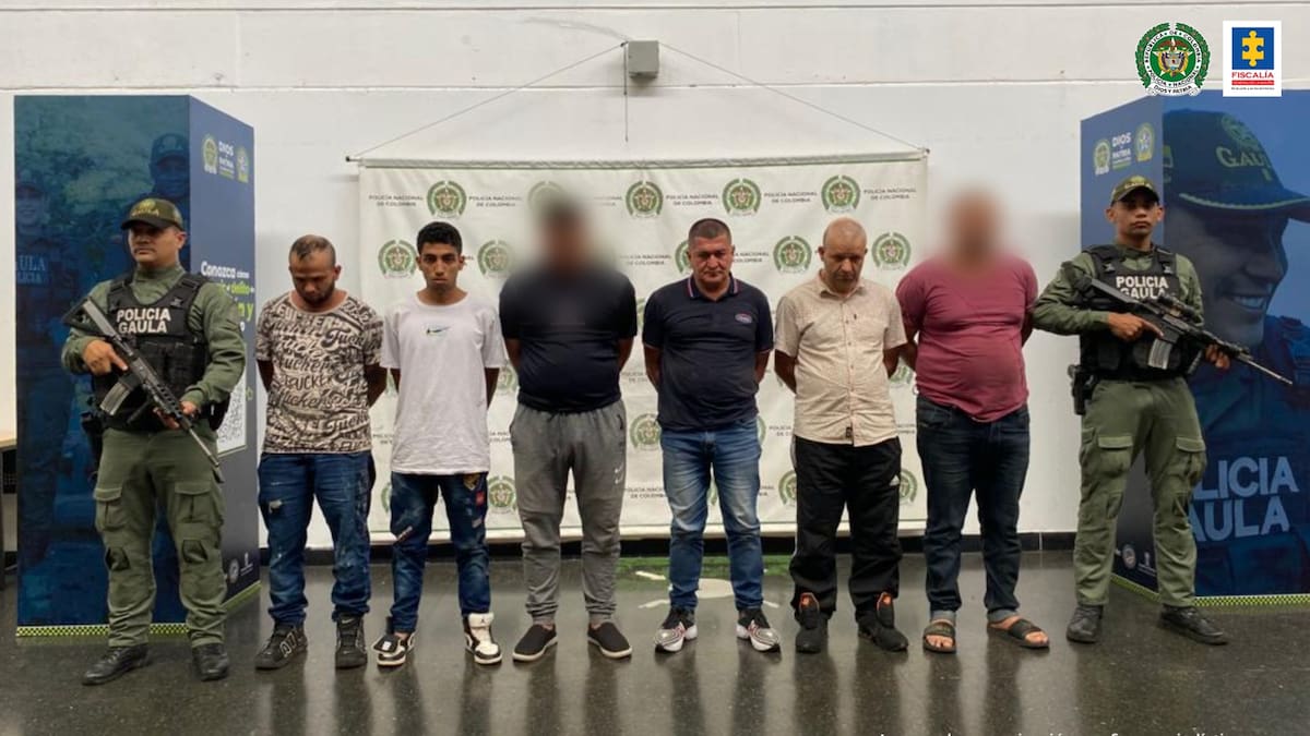 Cuatro personas acusadas de participar en dos secuestros fueron enviados a la cárcel
