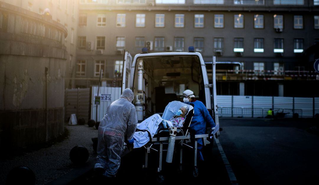 COVID: Médicos de Estados Unidos advierten que próximas semanas serán duras