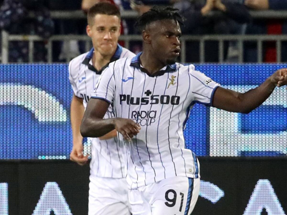 Golazo de Duván Zapata mete al Atalanta en puestos de Champions