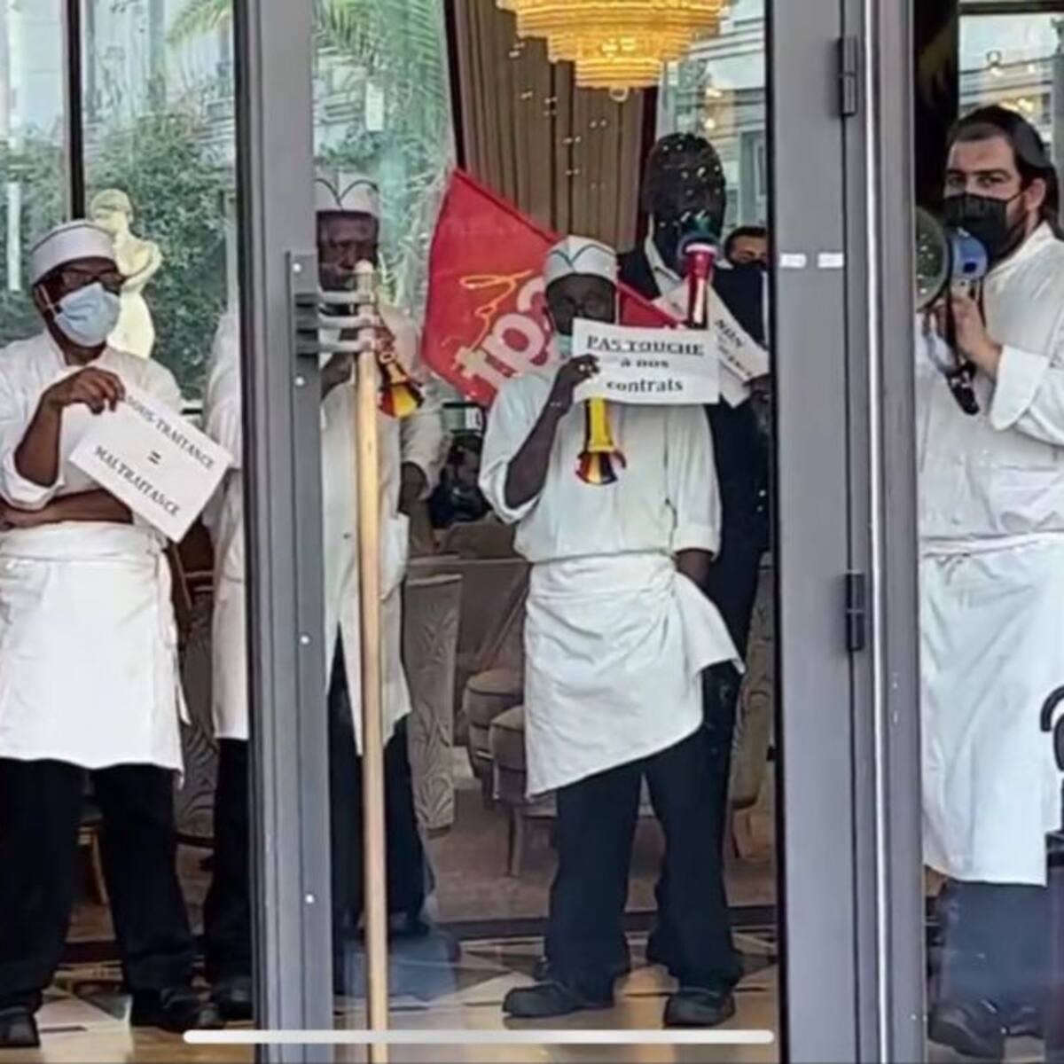 Intranquilidad en el hotel del Real Madrid, empleados hacen una protesta