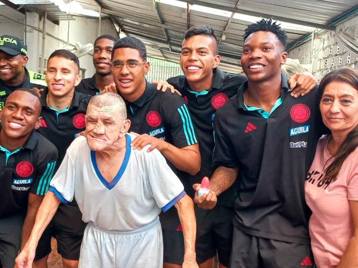 La Selección Colombia Sub-20 sorprendió a un grupo de adultos mayores en Aguablanca