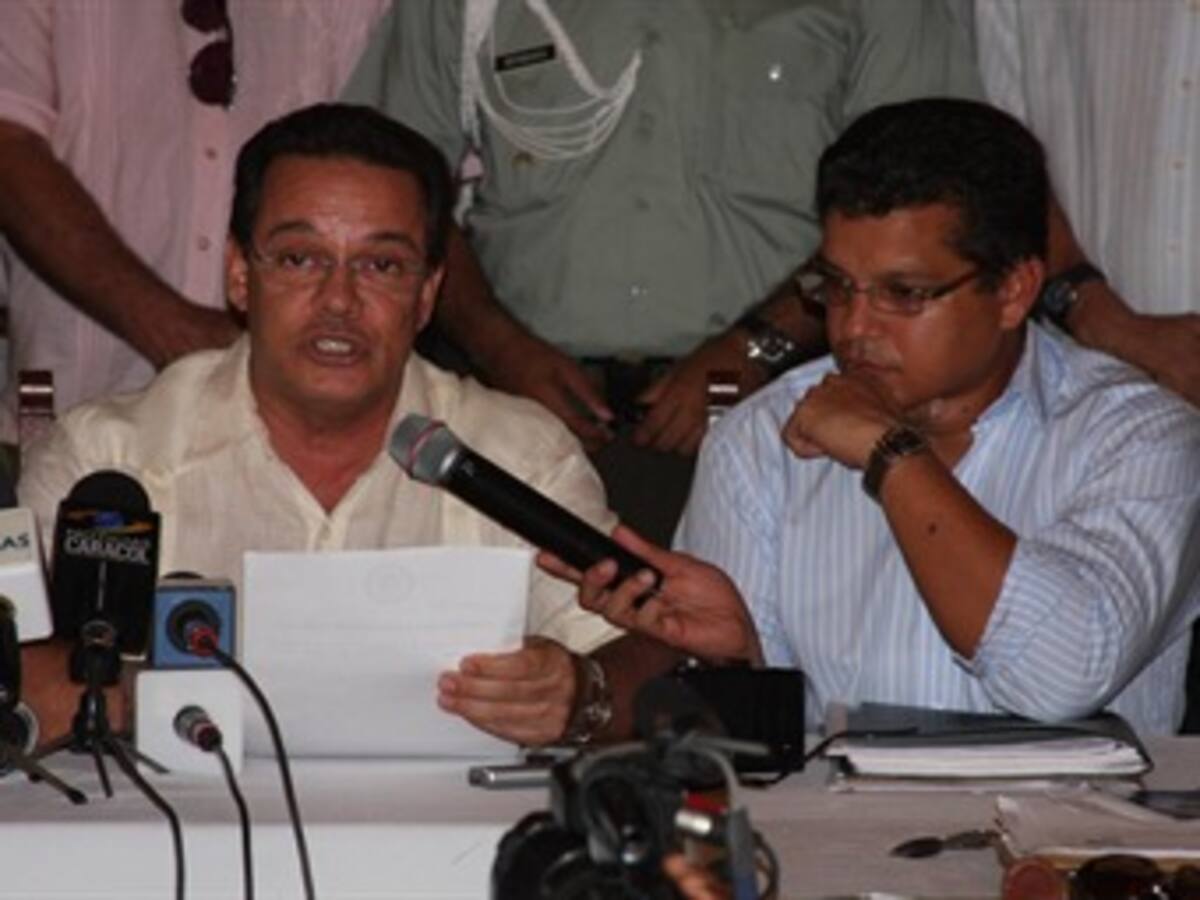 Ordenan suspensión contra gobernador de Bolívar