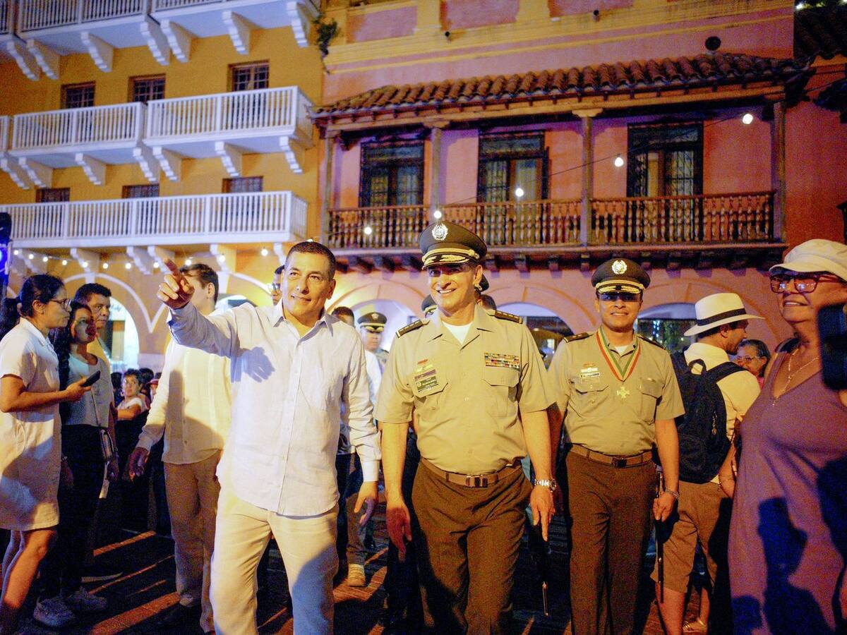 Director de la Policía Nacional recorrió con el alcalde Dumek el Centro Histórico