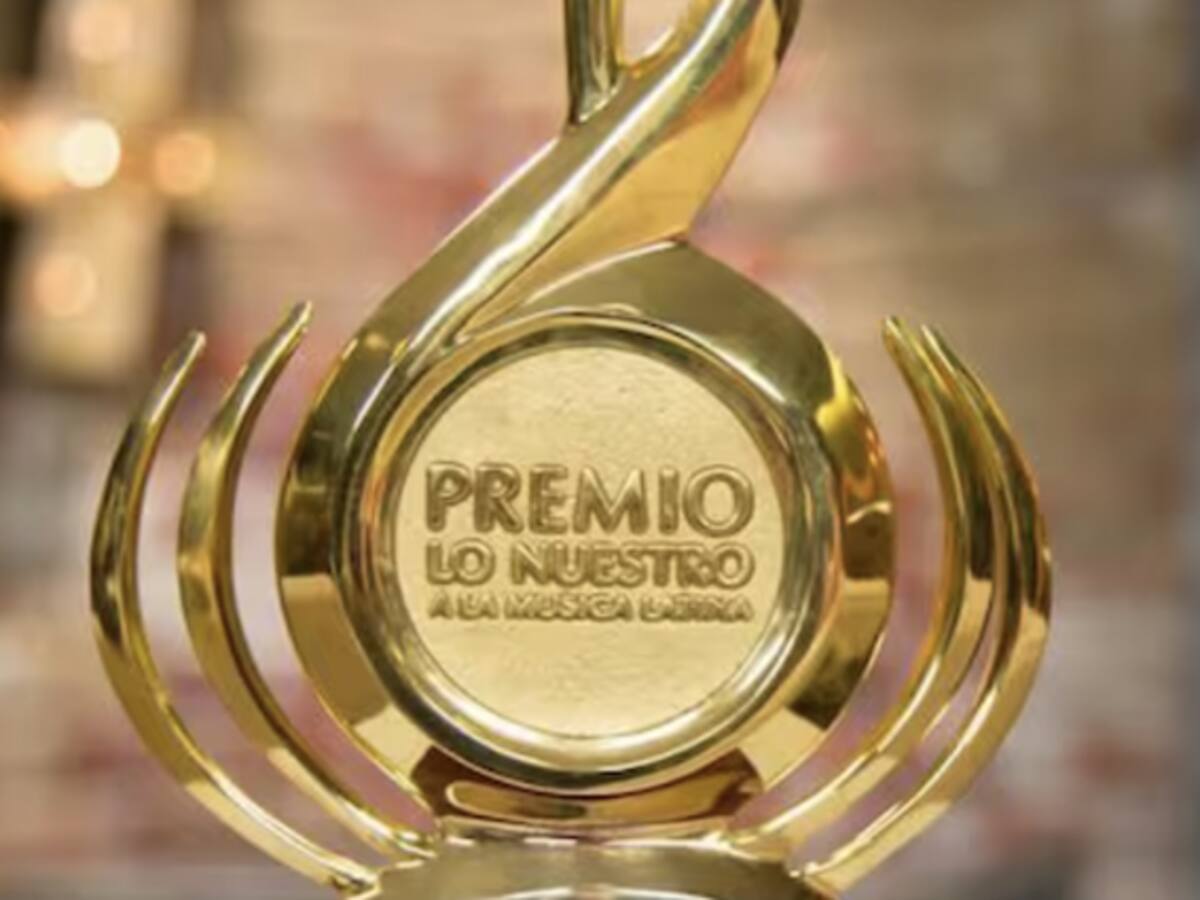 Shakira arrasó en los premios ‘Lo Nuestro’ mientras cantaba en Barranquilla