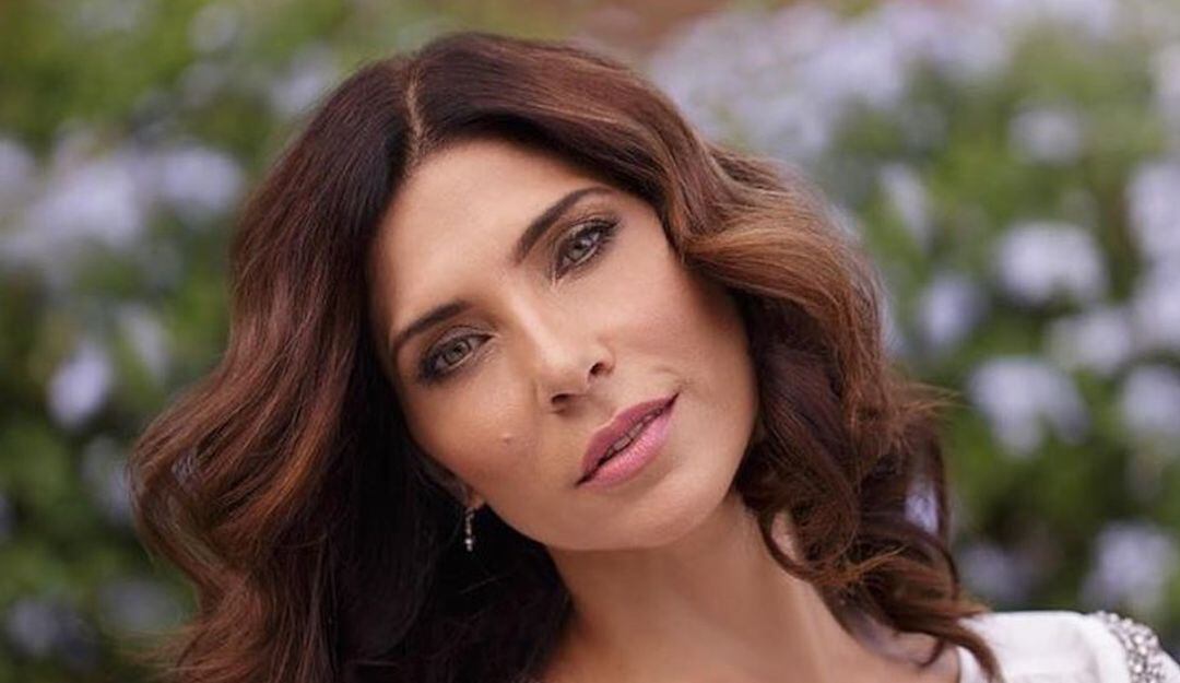 Lorena Meritano muestra los tatuajes que se hizo en los senos 