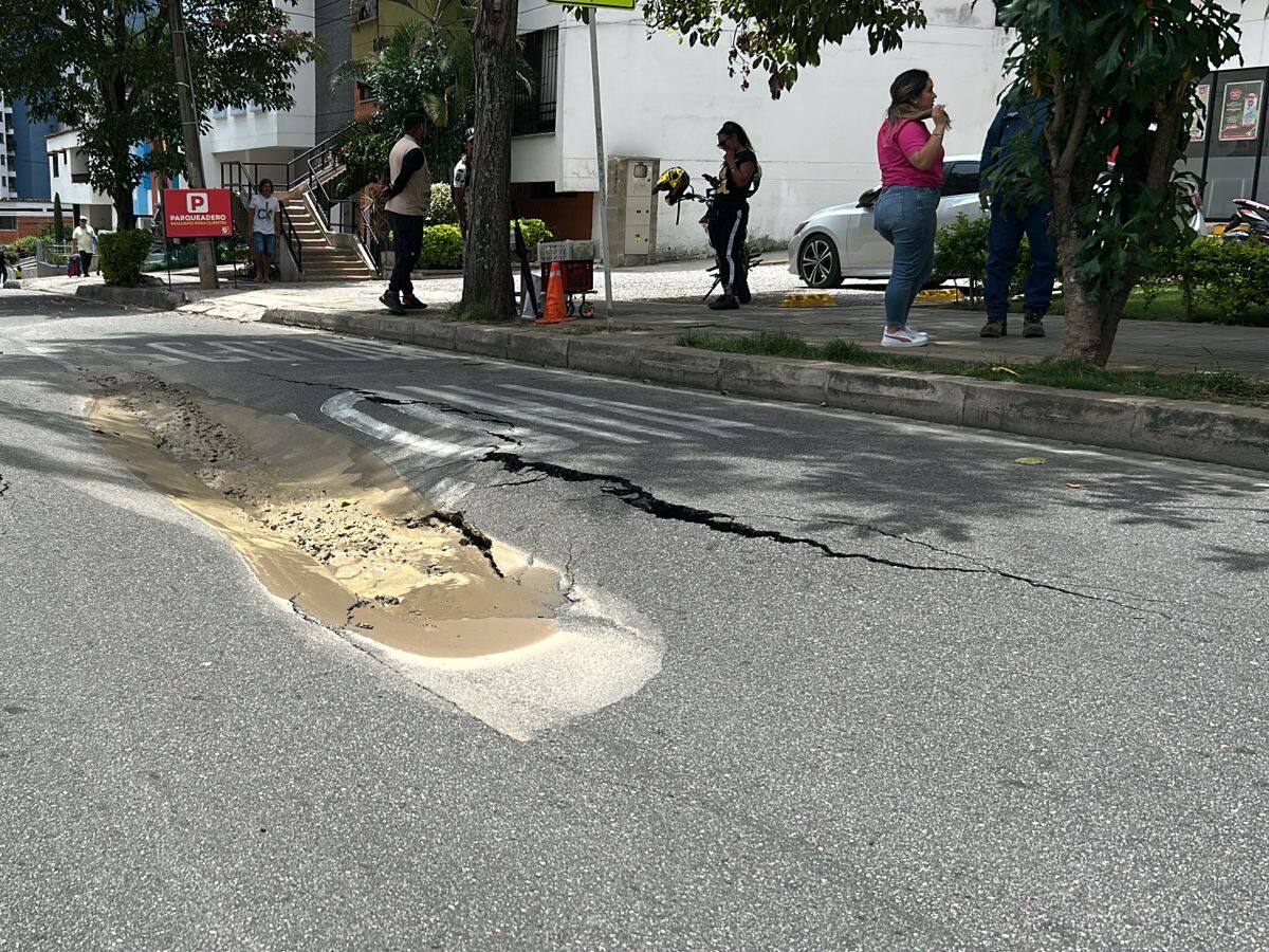 La calle que se está hundiendo en Altos de Cabecera