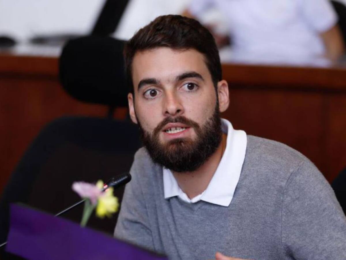 Partido Verde suspende al concejal de Medellín Daniel Duque