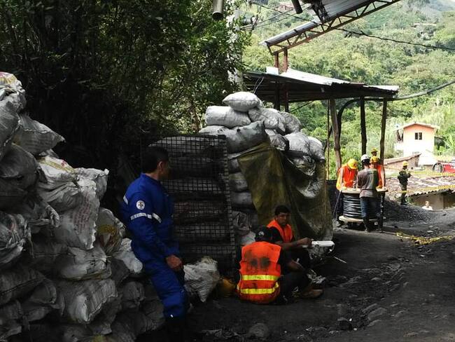 Mineros exigen alternativas para remplazar el mercurio en Antioquia