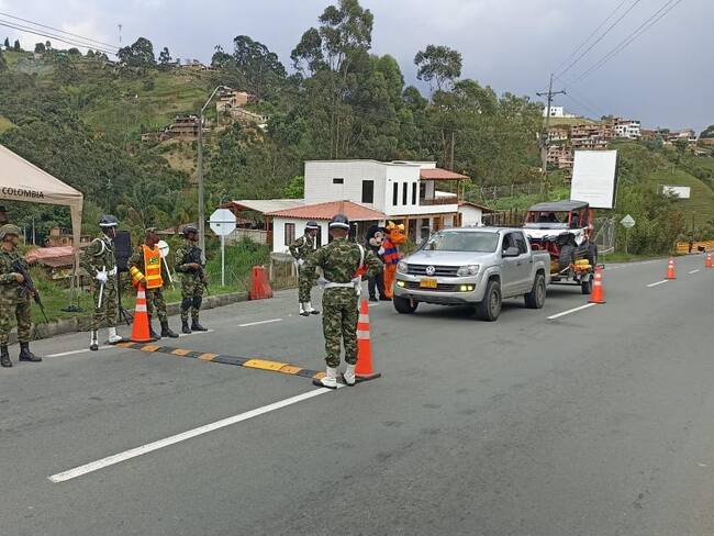 Controles del Ejército en las vías durante la Semana Santa. Foto: Ejército.